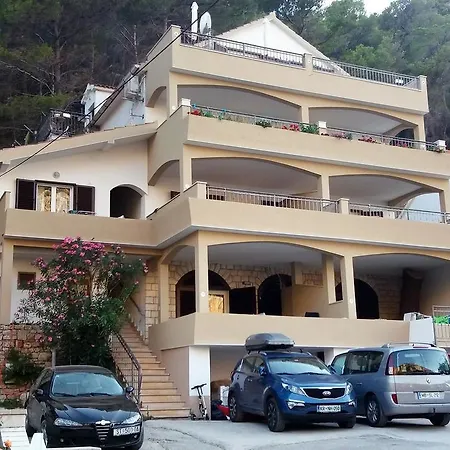 Uvala Vela Stiniva 6864a *